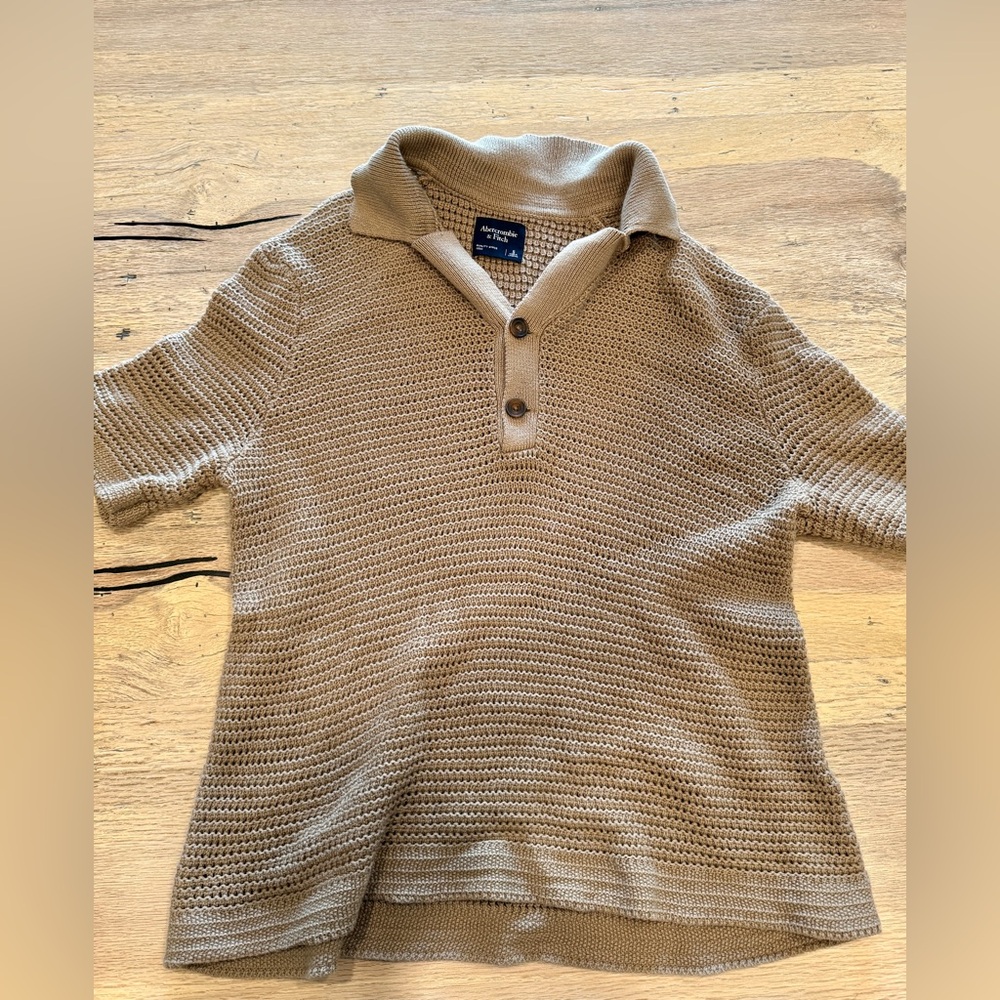 Abercrombie & Fitch 2 Button Camp Collar Sweater